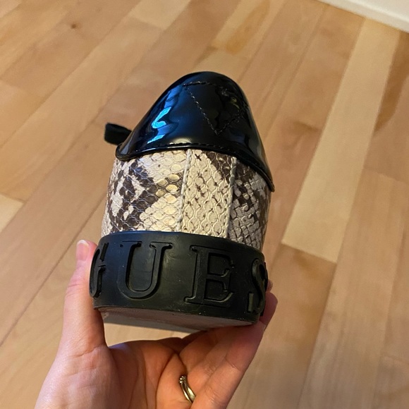 Gorgeous Guess sneakers - Picture 5 of 8